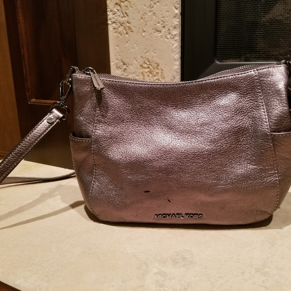 Michael Kors Silver Metalic Cross body bag